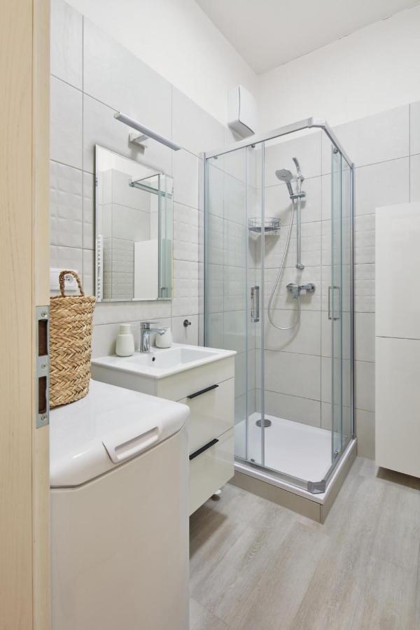 Stylish Apartment in Karlín by Prague Days Praga Exterior foto